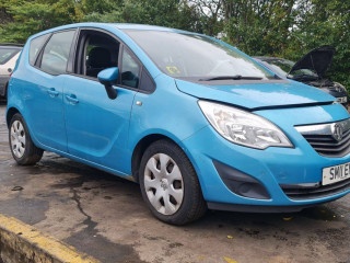 Opel Meriva B 2011г. 1.7 л., A 17 DTS - фото №3
