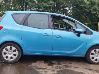 Opel Meriva B 2011г. 1.7 л., A 17 DTS - фото №5