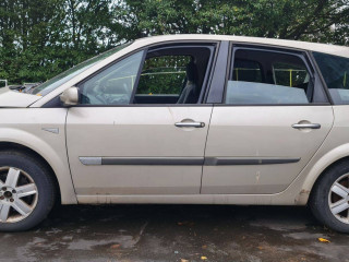 Renault Grand Scenic 2 поколение 2006г. 1.6 л., K4M 812 - фото №4