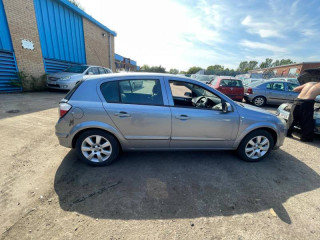 Opel Astra H 2005г. 1.6 л., Z 16 XEP - фото №8