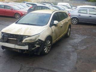 Opel Astra J 2012г. 1.3 л., A 13 DTE - фото №2