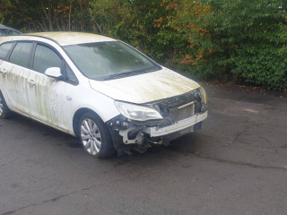 Opel Astra J 2012г. 1.3 л., A 13 DTE - фото №3