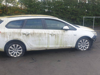 Opel Astra J 2012г. 1.3 л., A 13 DTE - фото №5