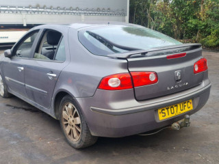 Renault Laguna 2 поколение [рестайлинг] 2007г. 2.0 л., F4R 714 - фото №6
