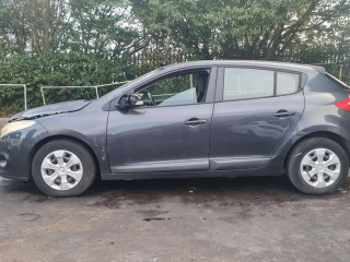 Renault Megane 3 поколение 2009г. 1.6 л., K4M 848 - фото №4