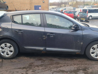 Renault Megane 3 поколение 2009г. 1.6 л., K4M 848 - фото №5