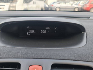 Renault Megane 3 поколение 2009г. 1.6 л., K4M 848 - фото №10