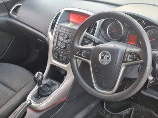 Opel Astra J 2012г. 1.6 л., A 16 XER - фото №9