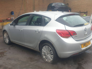 Opel Astra J 2011г. 1.6 л., A 16 XER - фото №6