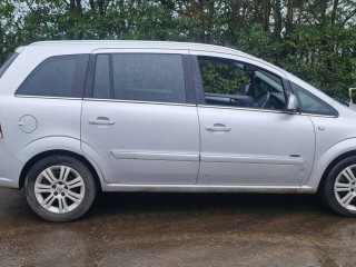 Opel Zafira B [рестайлинг] 2010г. 1.9 л., Z 19 DT - фото №7