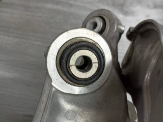 кулак задний левый, ориг. номер 33306866335, 6866337, 6866335, BMW 5 G30/G31 2016-2020