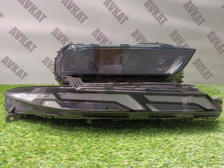 Фара правая BMW X7 G07 рест 2022-2026