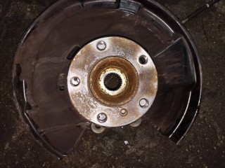 кулак задний правый, ориг. номер 33326792516, 6792516, BMW 1 F20/F21 2-й рест
