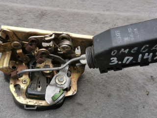 Замок двери задней правой, Opel Omega 1994-1999