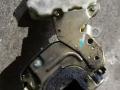 Замок двери передней левой Nissan Almera Tino 2001г. - фото №2