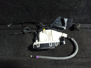Замок двери передней правой, Mercedes C W204 2007-2011