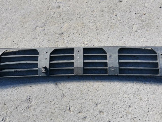 Заглушка (решетка) в бампер, Audi A4 1994-1997