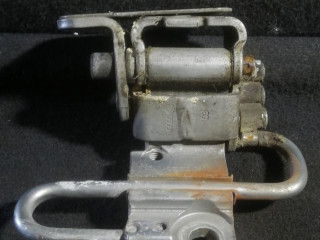Петля двери, Audi A4 2000-2006