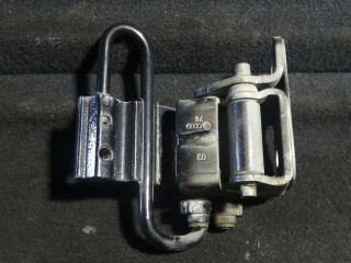 Петля двери задней левой, Volkswagen Passat 2000-2005