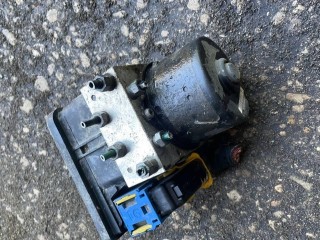 Блок ABS, ориг. номер 8200426953B, Renault Laguna 2005-2007