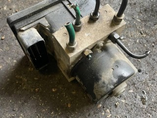 Блок ABS, ориг. номер 8200808145, Renault Laguna 2001-2005