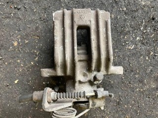 Суппорт задний левый, Volkswagen Passat 1996-2001
