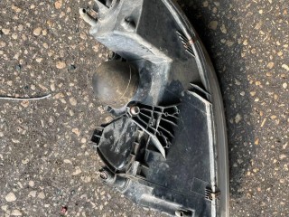 Фара левая Volkswagen Passat 2000-2005
