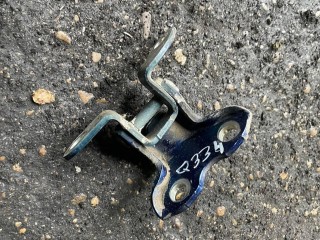Петля двери задней правой, Toyota Prius 2005-2011