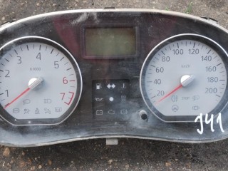 Щиток приборов (приборная панель), ориг. номер 8200733621, Renault Sandero