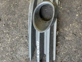 Заглушка (решетка) в бампер Opel Vectra 2005-2008