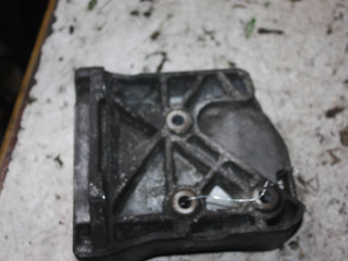 кронштейн компрессора кондиционера, BMW 5 E60/E61 2002-2007