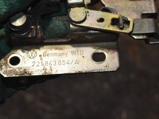 замок двери сдвижной правой, ориг. номер 721843654A, Volkswagen Transporter T4 1990-2003