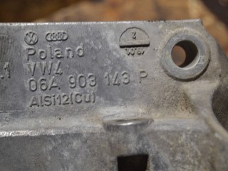 кронштейн генератора, ориг. номер 06A903143P, Audi A3 8L [рестайлинг] 2000-2003