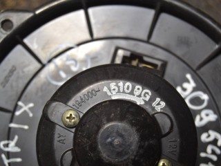 моторчик печки, ориг. номер 1940001510, Toyota Matrix 1 поколение E130 2002-2004