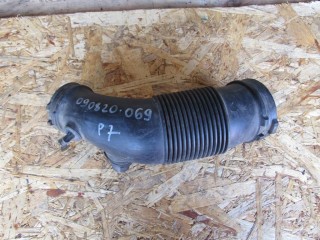 патрубок воздушного фильтра левый Audi A6 4F/C6 2004-2008, 06E129629G