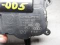 Моторчик заслонки печки Audi Q7 4L 2010г. - фото №5