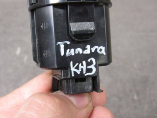 кнопка запуска двигателя, Toyota Tundra 3 XK70 2021-2026