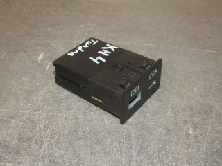 Разъем AUX / USB, ориг. номер 85532-08050, Toyota Tundra 3 XK70 2021-2026