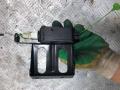 Замок лючка топливного бака Land Rover Range Rover 3 2010г. - фото №3