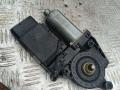 Моторчик стеклоподъемника передний правый Volkswagen Passat B5 2001г. - фото №2