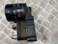YS6Q6L686AB Кронштейн масляного фильтра Ford Focus 1 2003г. - фото №3