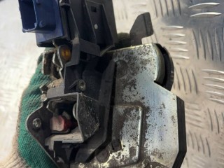 Замок двери задней левой, ориг. номер 8138927, BMW 5 E34 1987-1996