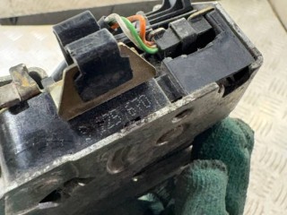 Замок двери задней правой, ориг. номер 8125670, BMW 7 E38 1994-1998