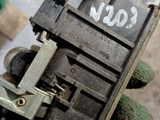 Ручка открывания багажника, ориг. номер 2037500693, Mercedes C W203 2000-2004