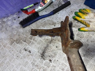 Прицепное устройство (фаркоп), Mazda Premacy 1 1999-2001