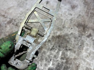Скелет ручки наружной задней правой, Volkswagen Touran 1 2003-2006