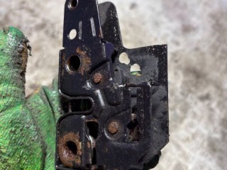 Замок капота, Volkswagen Touran 1 2003-2006