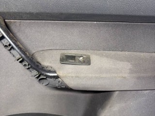 Кнопка стеклоподъемника заднего правого, Volkswagen Touran 1 2003-2006