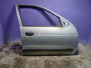 Дверь передняя правая Renault Megane 1 1995-1999