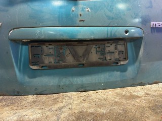 Накладка подсветки номера, Mazda Premacy 1 1999-2001